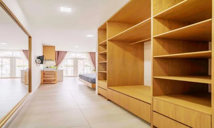 Clean And Nice Balcony Studio Apartment in District 3 Ho Chi Minh City 40sqm 550 USD/month