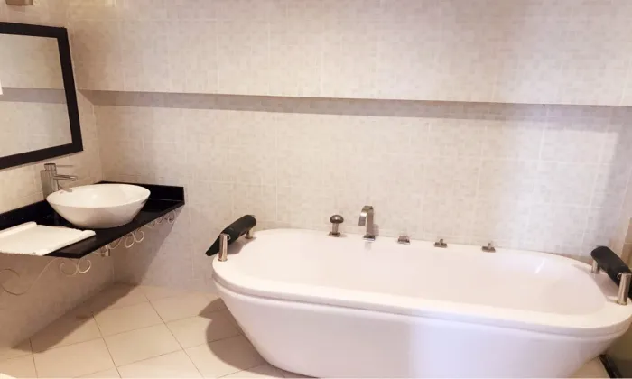 Two Balconies One Bedroom Apartment For Rent District 3 HCM 60sqm 700 USD/month