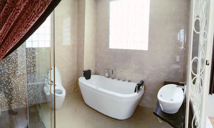 Stunning Studio Apartment On Top Floor For Lease in District 3 HCM City 60sqm 750 USD/month