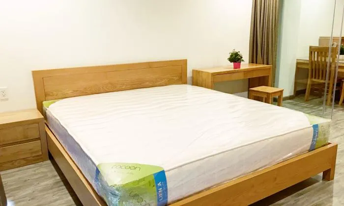 Natural Light One Bedroom Serviced Apartment in District 3 HCM City 40sqm 750 USD/month