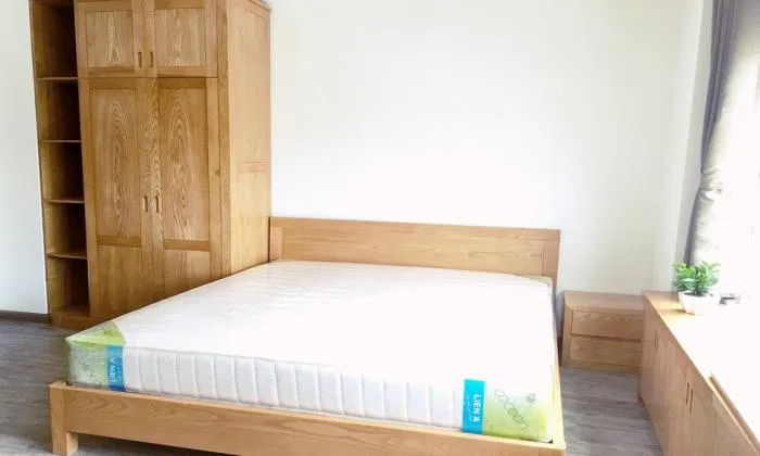 Newly Interior One Bedroom Apartment in Vo Van Tan Street, District 3 HCMC 30sqm 550 USD/month