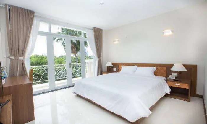 Fresh Air Two Bedroom Serviced Apartment in District 3 Ho Chi Minh City 110sqm 1,500 USD/month