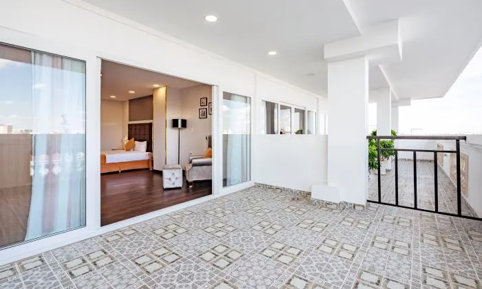 Excellent Penthouse Emerald Seviced Apartment For Rent in District 3 Ho Chi Minh city 105sqm 1,000 USD/month