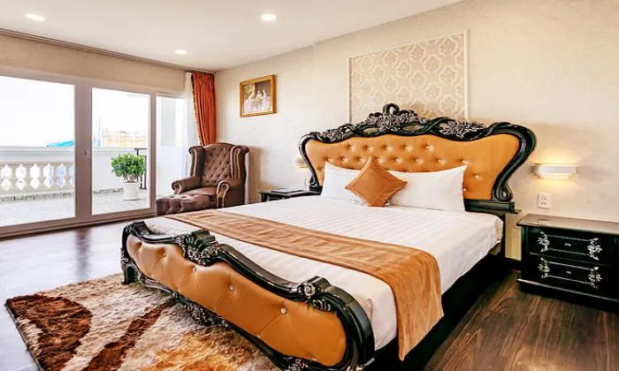 Fresh Light One Bedroom Emerald Serviced Apartment in District 3 Saigon 47sqm 800 USD/month