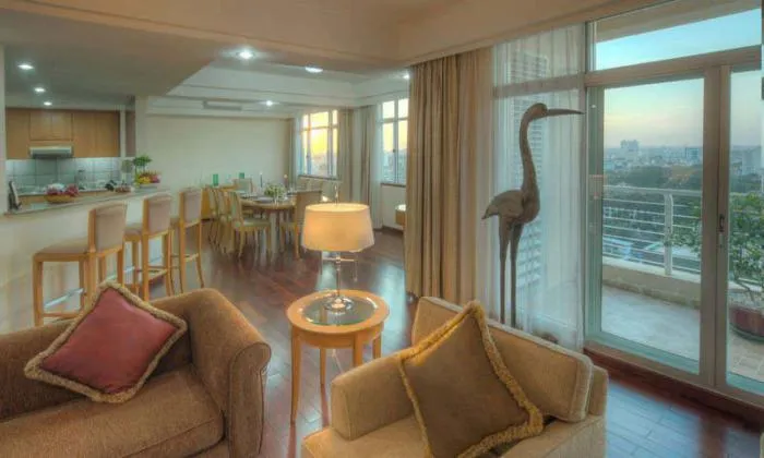 Dazzling Penthouse Indochine Park Tower Serviced Apartment For Lease 215sqm 4,600 USD/month