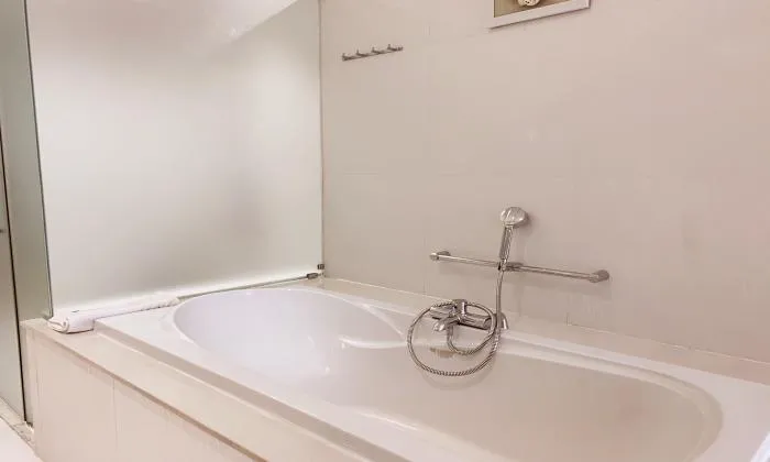 Brilliant One Bedroom Lucky Residence In Nguyen Dinh Chieu Street District 3 HCMC 65sqm 1,100 USD/month
