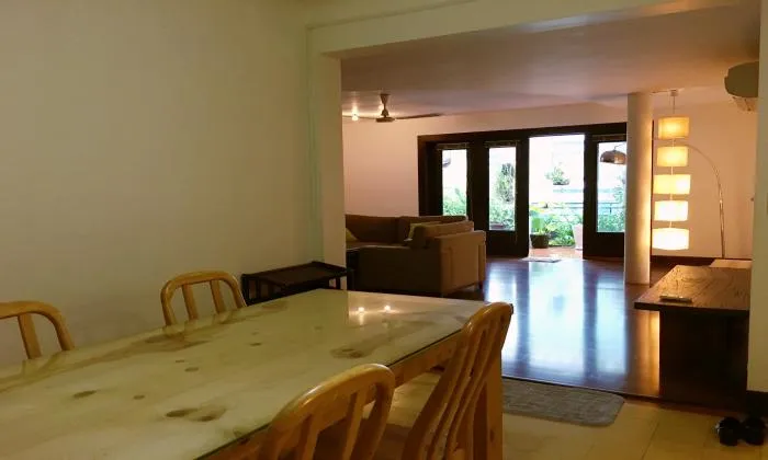 Homy Penthouse Serviced Apartment For Rent  in District 3 HCMC 250sqm 1,500 USD/month