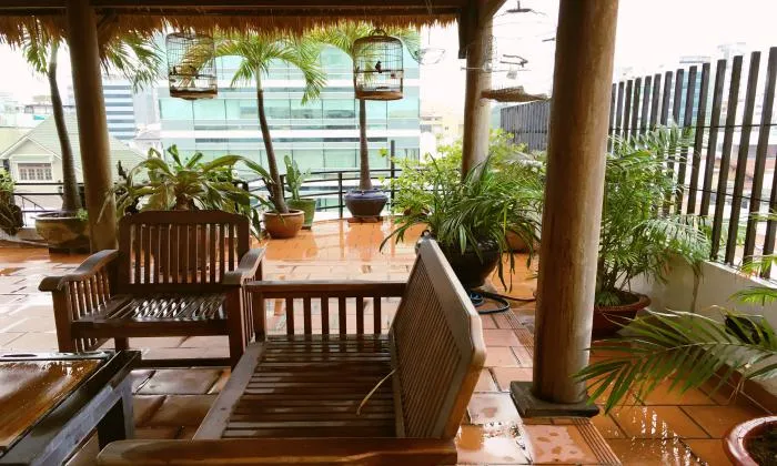 Homy Penthouse Serviced Apartment For Rent  in District 3 HCMC 250sqm 1,500 USD/month