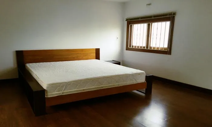 Homy Penthouse Serviced Apartment For Rent  in District 3 HCMC 250sqm 1,500 USD/month
