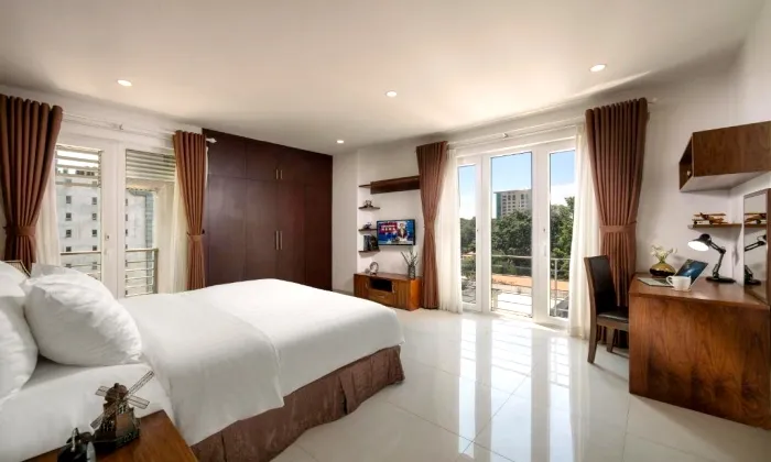 Three Bedroom AVO Serviced Apartment For Rent in Central Ho Chi Minh City 124sqm 1,600 USD/month