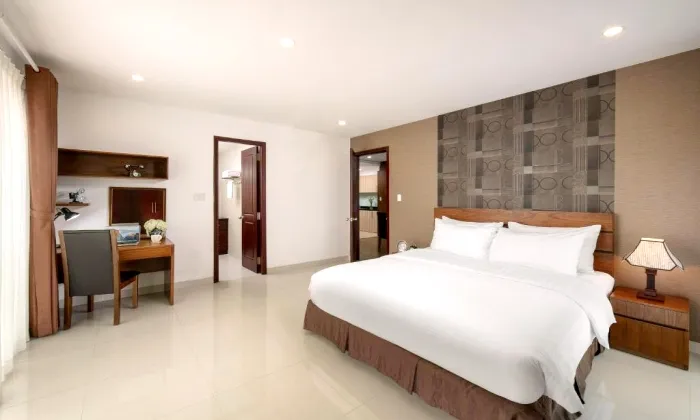 Three Bedroom AVO Serviced Apartment For Rent in Central Ho Chi Minh City 124sqm 1,600 USD/month