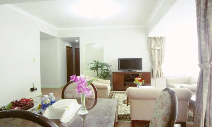 Two Bedrooms Saigon Court Serviced Apartment For Rent, District 3 96sqm 2,000 USD/month