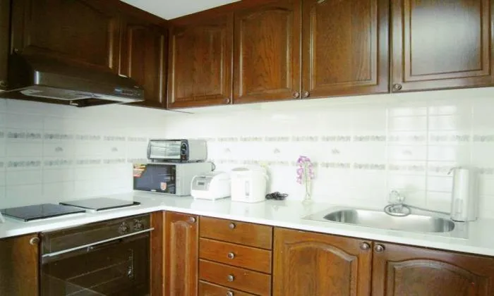 Two Bedrooms Saigon Court Serviced Apartment For Rent, District 3 96sqm 2,000 USD/month