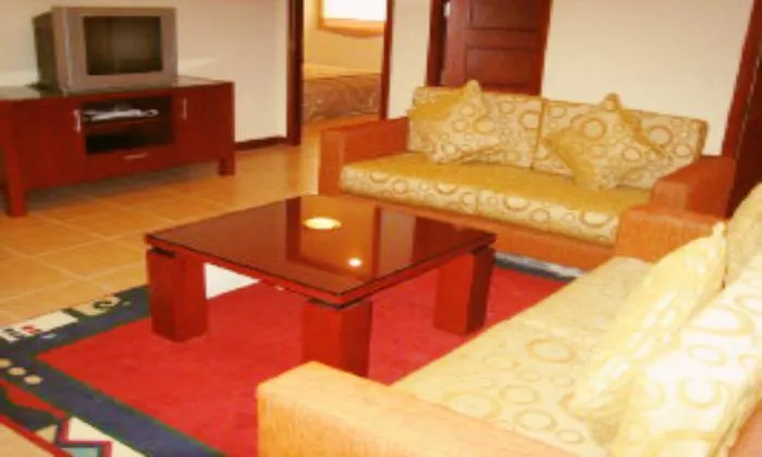 Nice Serviced Apartment in Nguyen Gia Thieu St, District 3, HCM City 90sqm 900 USD/month