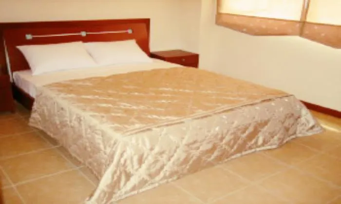 Nice Serviced Apartment in Nguyen Gia Thieu St, District 3, HCM City 90sqm 900 USD/month