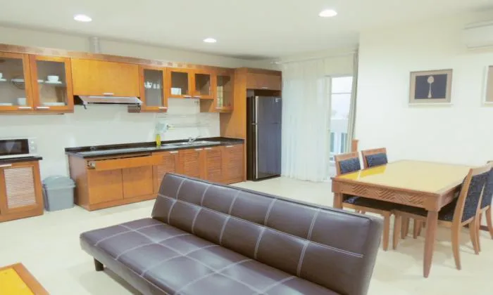 Spacious 2 Beds Serviced Apartment in District 3 HCM City 85sqm 1,200 USD/month