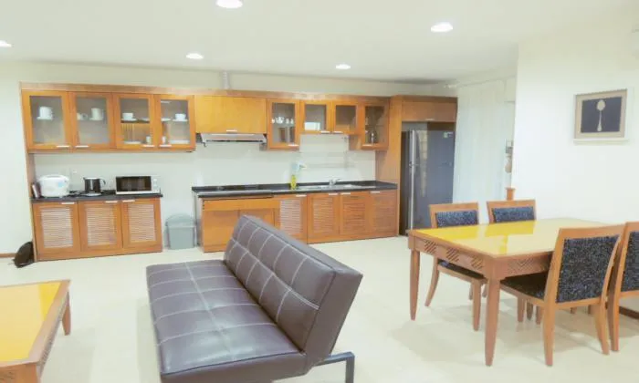 Spacious 2 Beds Serviced Apartment in District 3 HCM City 85sqm 1,200 USD/month