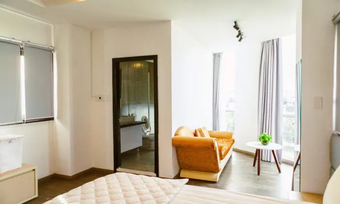 Top Floor One Bedroom Apartment River View District 3 Ho Chi Minh City 45sqm 1,000 USD/month