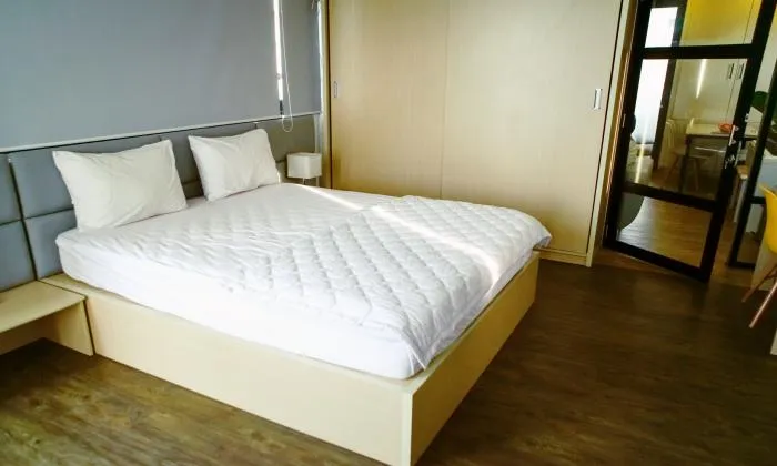 Top Floor One Bedroom Apartment River View District 3 Ho Chi Minh City 45sqm 1,000 USD/month