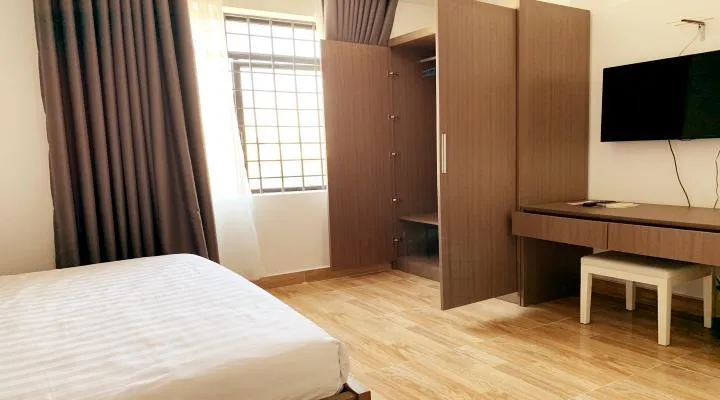 Bright Studio Serviced Apartment For Rent in Hai Ba Trung Street District 3 HCM City 40sqm 450 USD/month