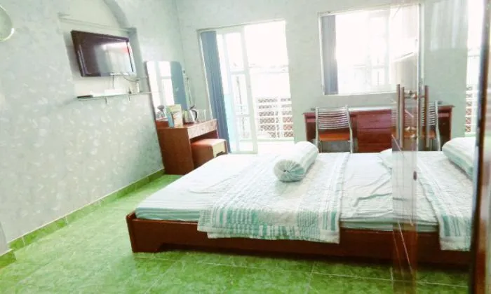 Newly A Room For Rent in District 5 Ho Chi Minh City 30sqm 300 USD/month