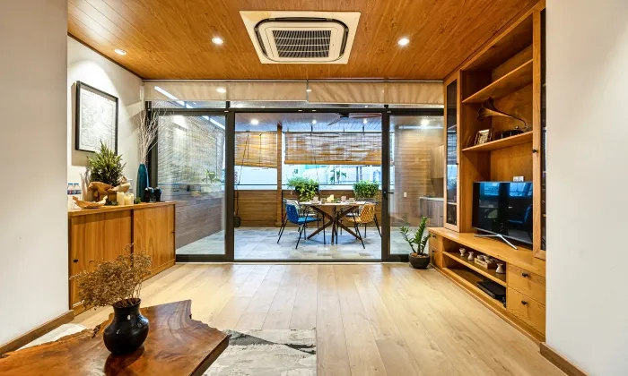 Spacious One Bedroom Serviced Apartment For Rent in Binh Thanh District HCMC 100sqm 1,100 USD/month