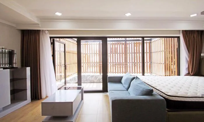 Balcony Studio Apartment For Rent in Xo Viet Nghe Tinh St Binh Thanh HCMC 35sqm 400 USD/month