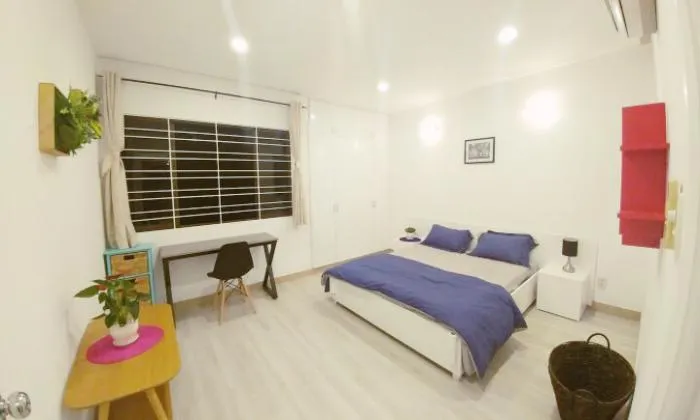 Well Looking and Big One Bedroom Apartment in Binh Thanh District HCM City 75sqm 700 USD/month