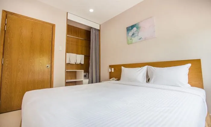 One Bedroom Serviced Apartment Facing to Canal Binh Thanh District HCM City 40sqm 650 USD/month