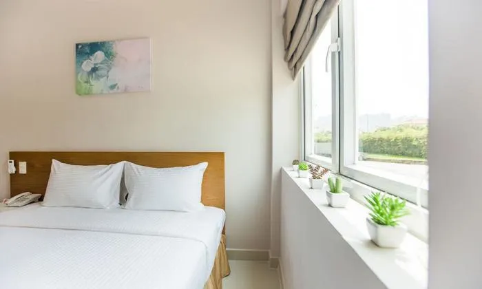 One Bedroom Serviced Apartment Facing to Canal Binh Thanh District HCM City 40sqm 650 USD/month