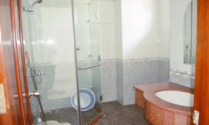 Apartment on Nguyen Cuu Van Street, Binh Thanh District, HCMC 95sqm 850 USD/month