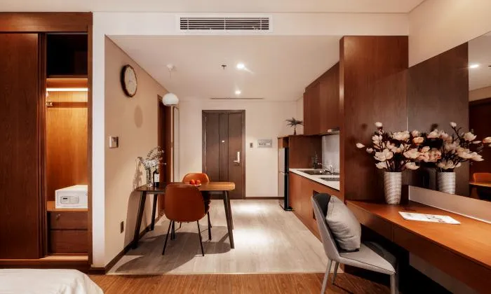 Very Nice Studio With Pool and GYM in Nguyen Van Troi Phu Nhuan District HCMC 47sqm 1,050 USD/month