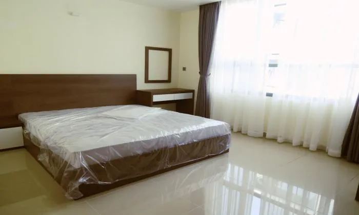 High Quality Interior Two Bedrooms Serviced in Phu Nhuan Dist HCMC 75sqm 600 USD/month