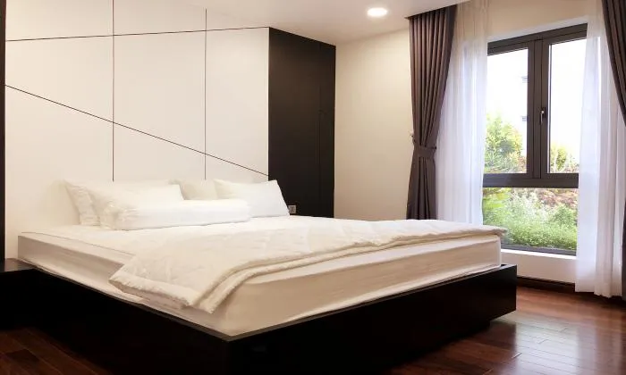 Nice Terrace Penthouse Apartment For Rent Phu Nhuan HCMC 110sqm 1,400 USD/month