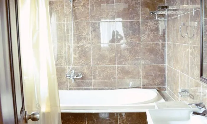 Nice Serviced Apartment in Nguyen Van Troi St, Phu Nhuan Dist, HCMC 50sqm 700 USD/month
