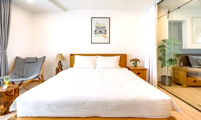 Stunning One Bedroom Serviced Apartment in Phu Nhuan District Ho Chi Minh City 45sqm 650 USD/month