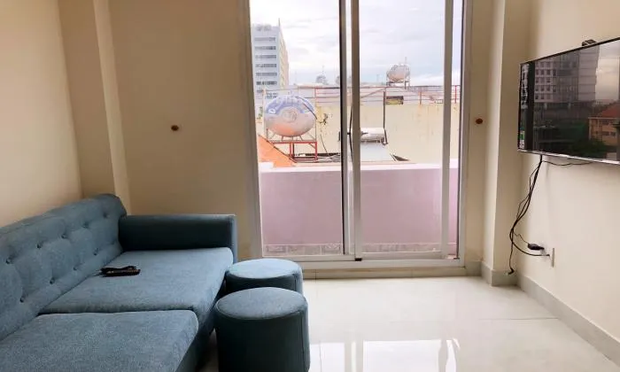 Nice Balcony One Bedroom Apartment For Lease in Tan Binh District HCMC 40sqm 450 USD/month