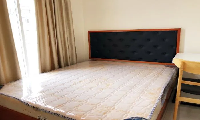 Nice Balcony One Bedroom Apartment For Lease in Tan Binh District HCMC 40sqm 450 USD/month