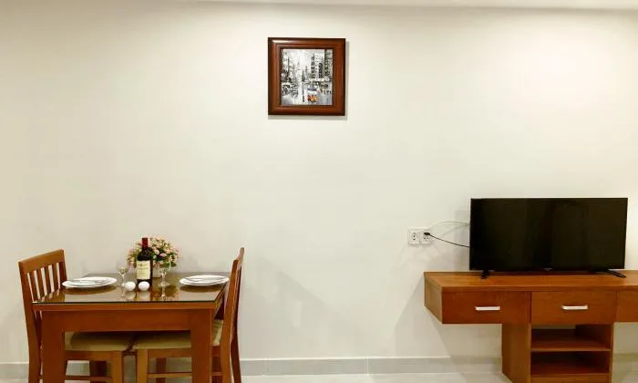 Nice One Bedroom Apartment in Cuu Long St Tan Binh District HCMC 45sqm 550 USD/month