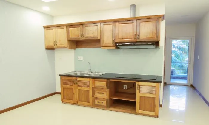 Quiet Two Bedrooms Apartment For Rent in Tan Binh District HCMC 67sqm 600 USD/month