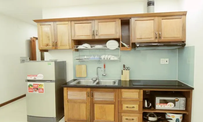 Quiet Two Bedrooms Apartment For Rent in Tan Binh District HCMC 67sqm 600 USD/month