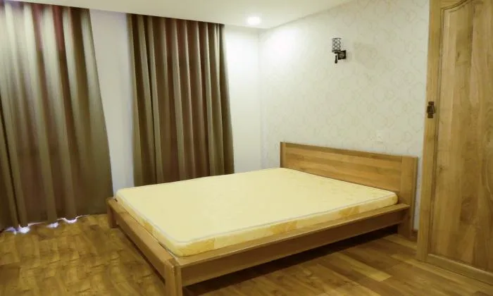Quiet Two Bedrooms Apartment For Rent in Tan Binh District HCMC 67sqm 600 USD/month
