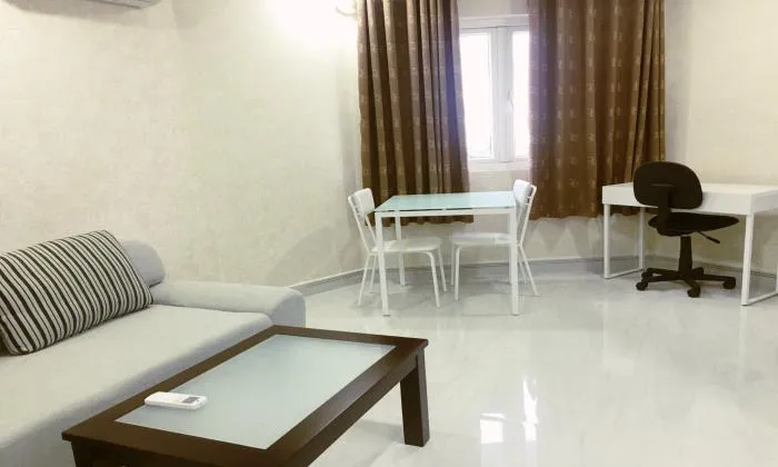 Reasonable Rent Two Bedrooms Apartment In Tan Binh District HCM City 70sqm 600 USD/month