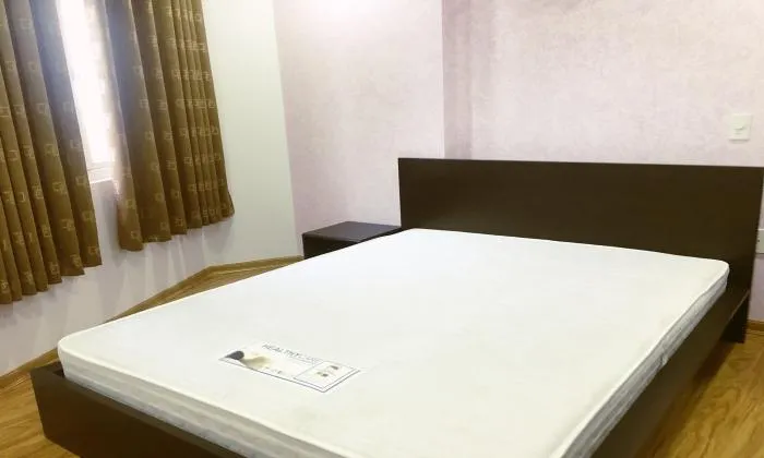 Reasonable Rent Two Bedrooms Apartment In Tan Binh District HCM City 70sqm 600 USD/month
