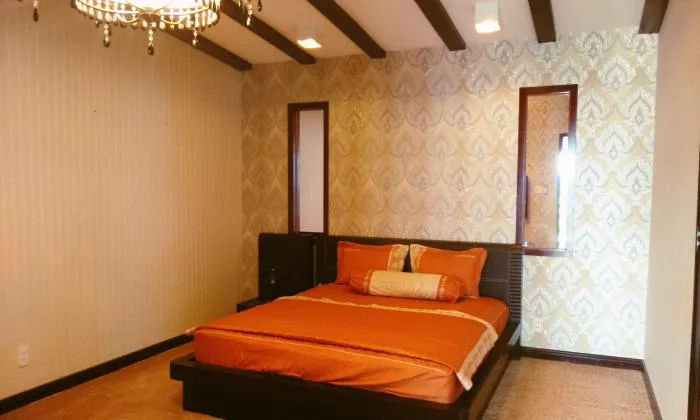Garden Penthouse Near Tan Son Nhat International Airport Tan Binh District HCM City 300sqm 1,500 USD/month