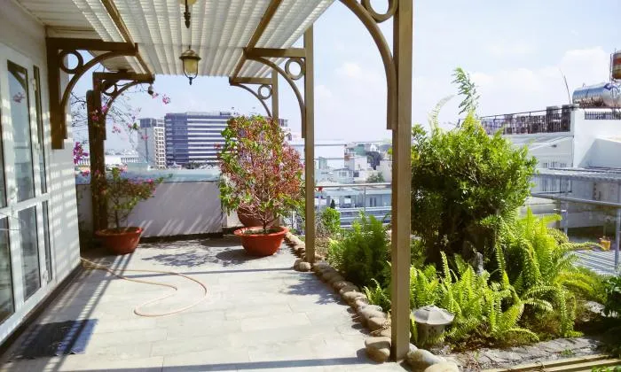 Garden Penthouse Near Tan Son Nhat International Airport Tan Binh District HCM City 300sqm 1,500 USD/month