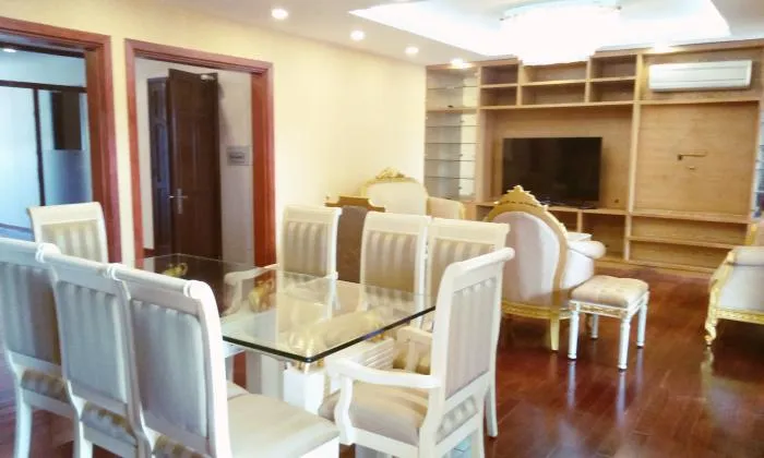 Garden Penthouse Near Tan Son Nhat International Airport Tan Binh District HCM City 300sqm 1,500 USD/month