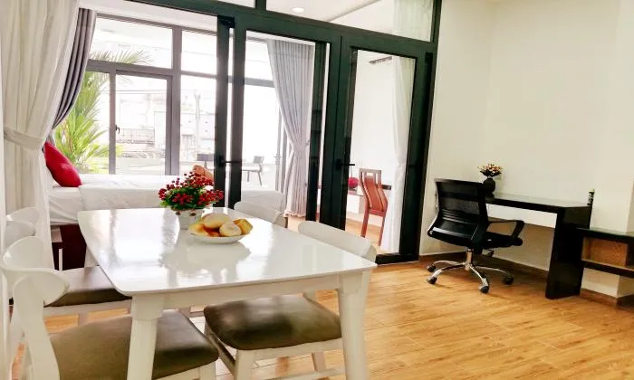 Garden Building Serviced Apartment in Tan Binh District HCM 40sqm 570 USD/month