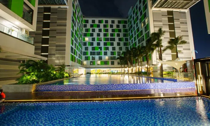 Luxury Living Two Bedroom Republic Plaza Serviced Apartment in Tan Binh District HCMC 70sqm 1,430 USD/month