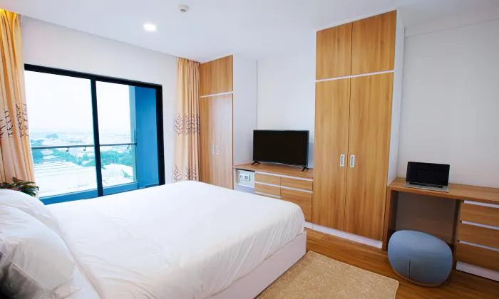 Luxury Living Two Bedroom Republic Plaza Serviced Apartment in Tan Binh District HCMC 70sqm 1,430 USD/month